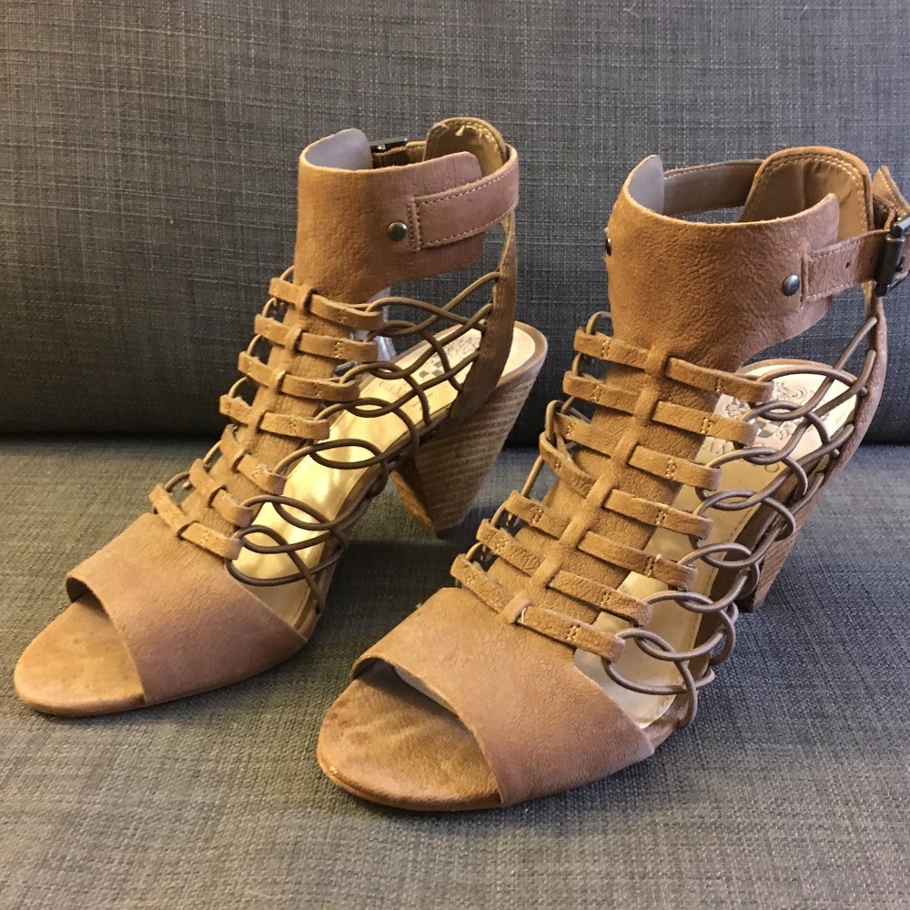 Vince Camuto Evel Caged Sandal - sz7, taupe